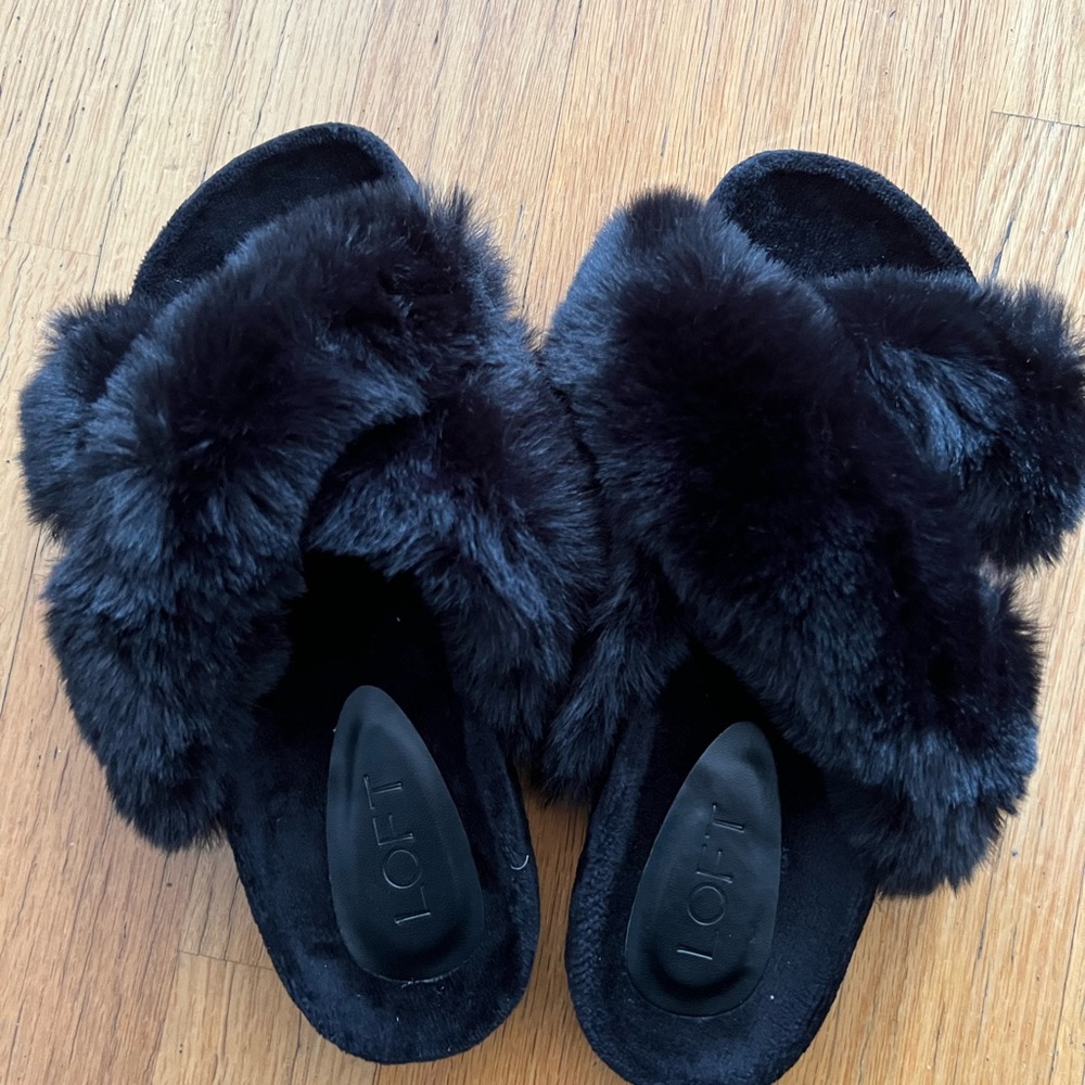 Brand new LOFT Faux fur slippers